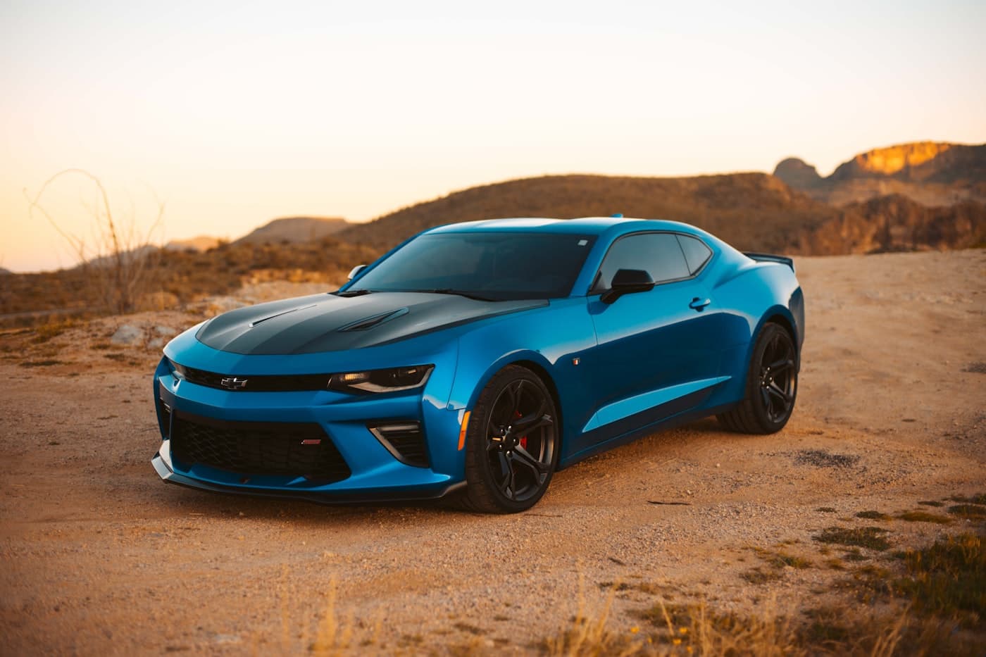 Carro esportivo com pintura brilhante